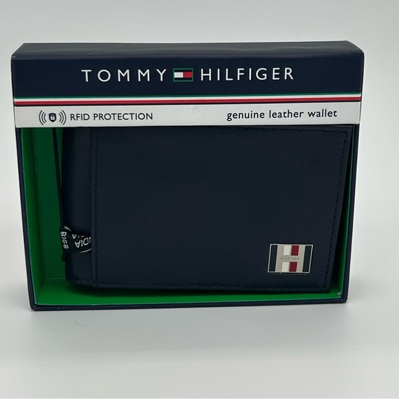 NWT Tommy Hilfiger Navy Blue Wallet - Picture 5 of 5